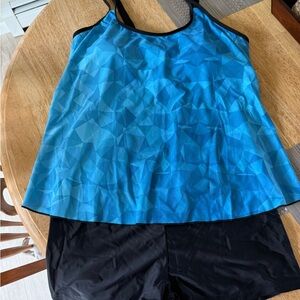 NEW Blue Geometric 2 piece Shorts Tankini Set XL.